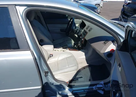 2007 Volvo S40 2.4I from USA, damaged, VIN YV1MS382172296495